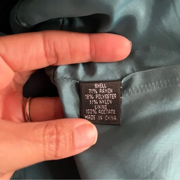 Adrianna Papell v-neck dress - Picture 10 of 10